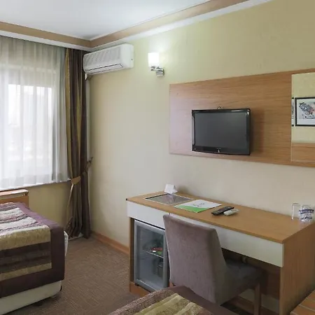 Готель Baskent 3*